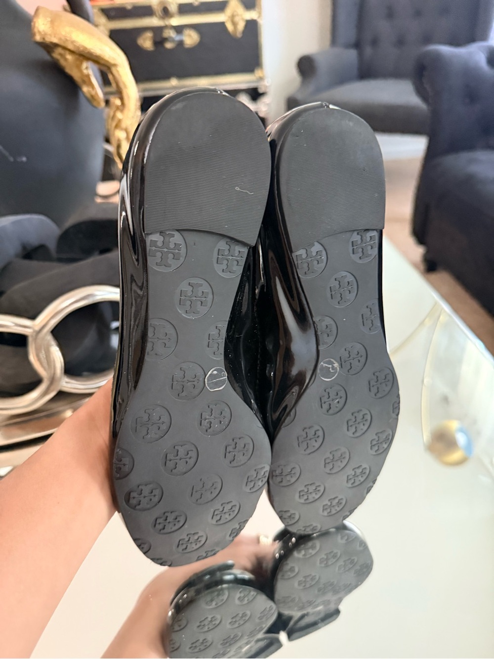 Tory Burch Black Patent Logo Round-Toe Ballet Flats - Picture 4 of 6